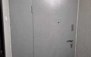 металлическая дверь для тамбура с вентиляцией